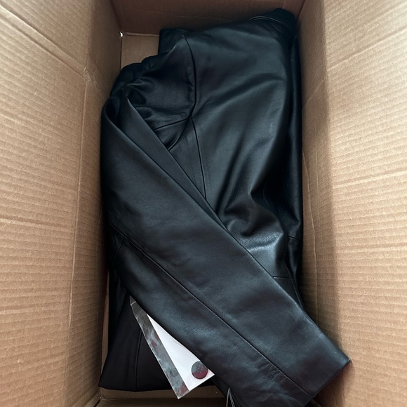 NWT, Sally and John long leather coat with partial optional lining. - Picture 9 of 9